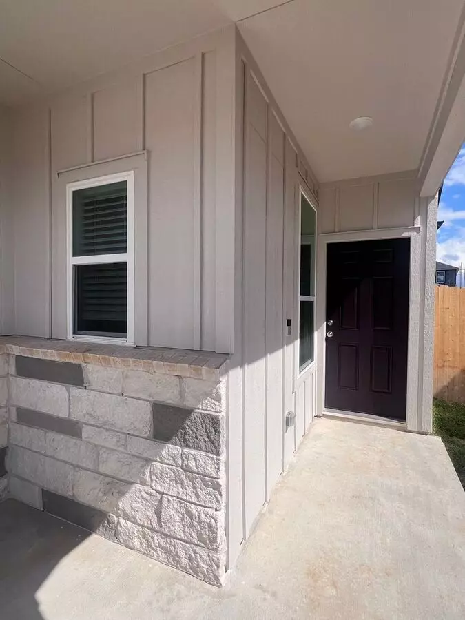 622 Amber Falls Drive, Montgomery, TX 77356 photo 5