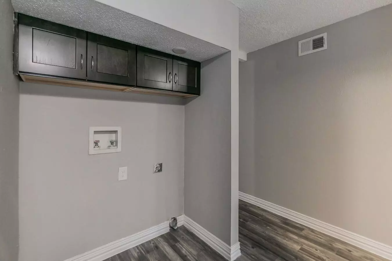 Riata Park Apartments photo 3