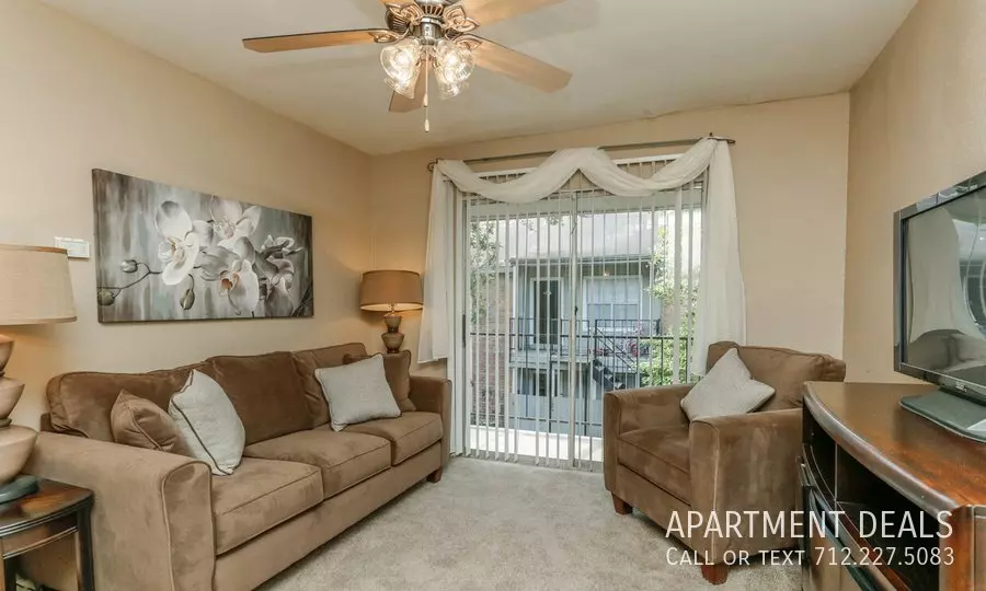 1007 Houston Avenue, Pasadena, TX 77502 photo 5