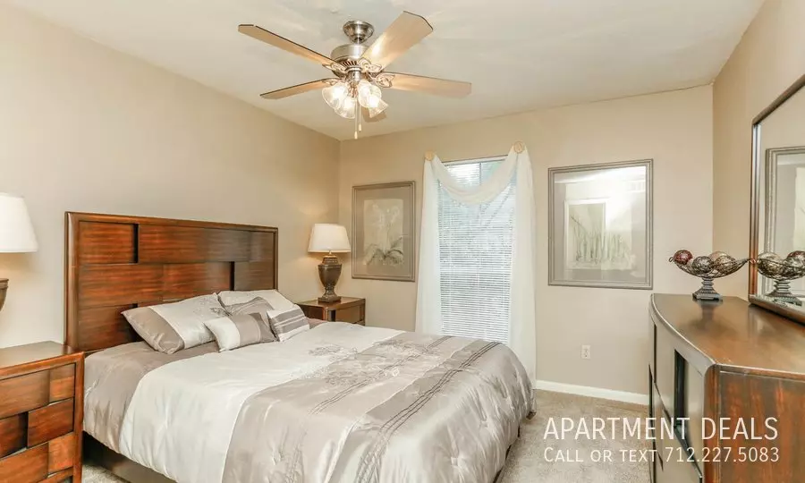 1007 Houston Avenue, Pasadena, TX 77502 photo 3