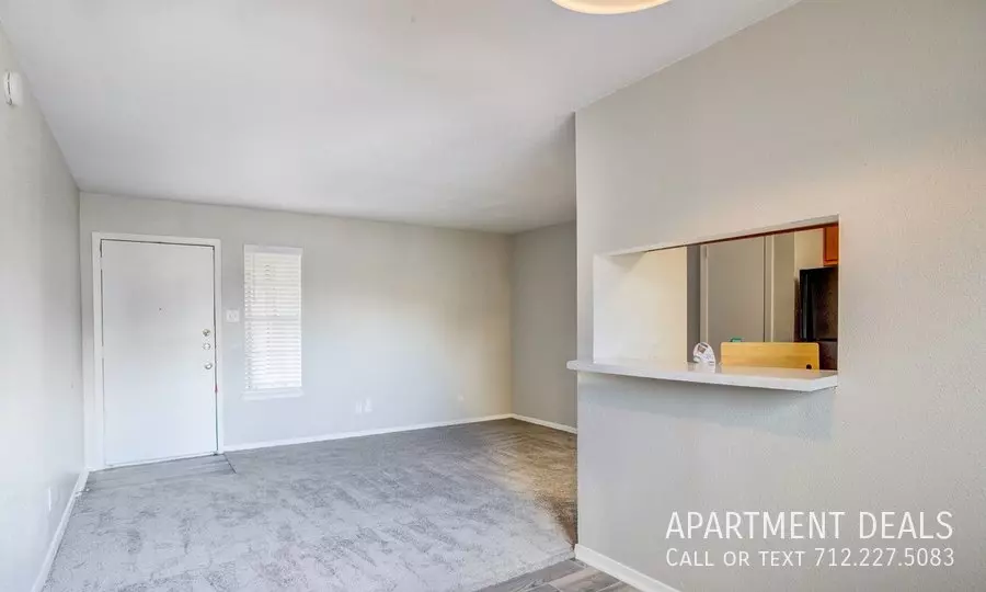 1110 Parkside Drive, Pasadena, TX 77502 photo 2