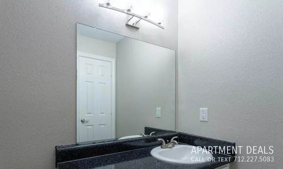 1117 Queens Road, Pasadena, TX 77502 photo 3