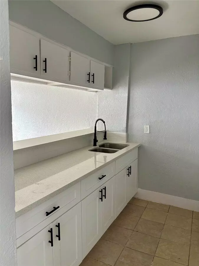 Monteleon Apartments photo 4