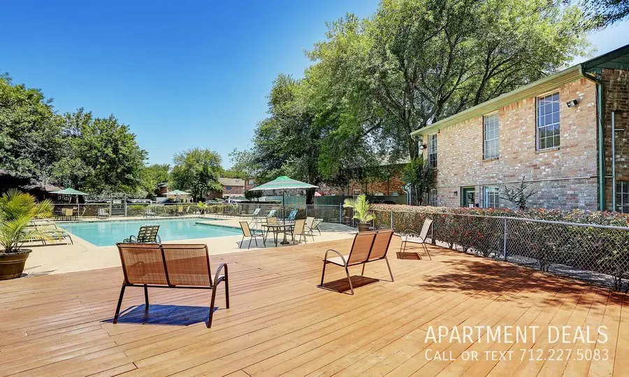 1522 Tx St photo 2