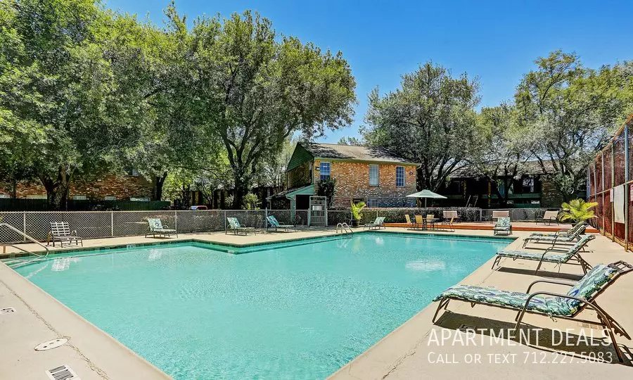 1522 Tx St photo 4