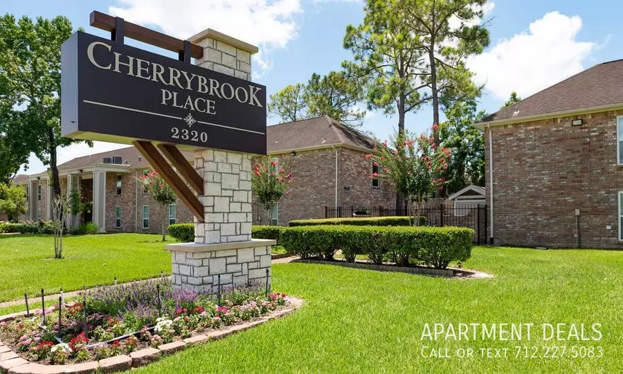 2306 Cherry Brook Ln photo 4