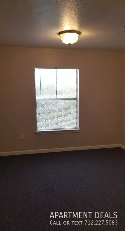 2633 Cherry Brook Ln photo 2