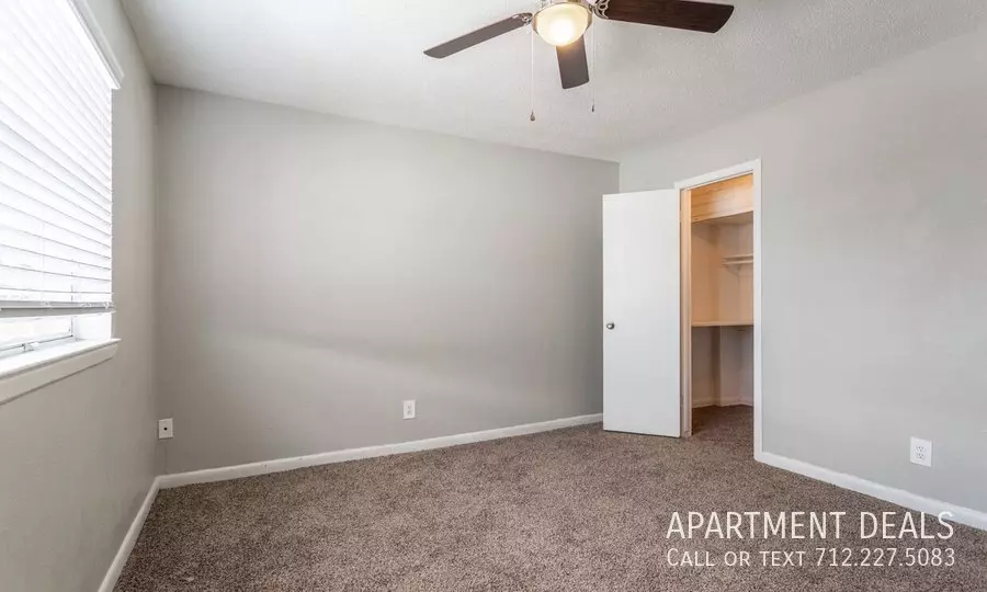 3207 Red Bluff Road, Pasadena, TX 77503 photo 3
