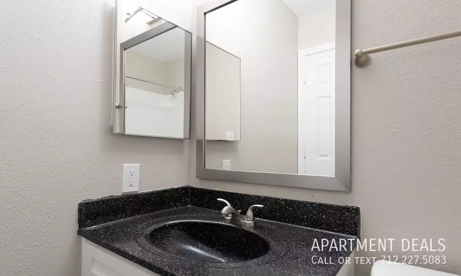 3907 Ecuador Drive, Pasadena, TX 77504 photo 2