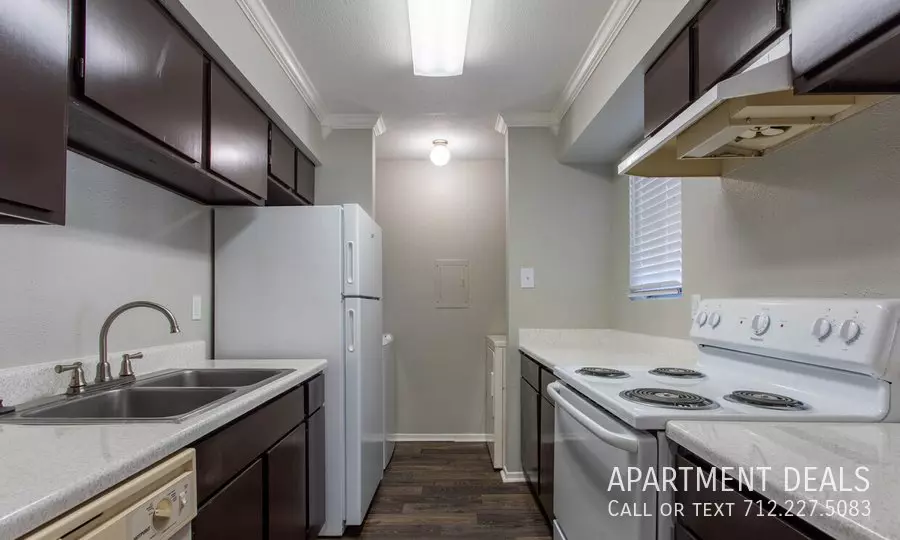 4106 Vista Road, Pasadena, TX 77504 photo 4