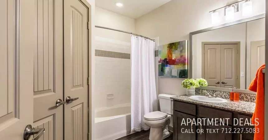 4817 East Sam Houston Parkway South, Pasadena, TX 77505 photo 3