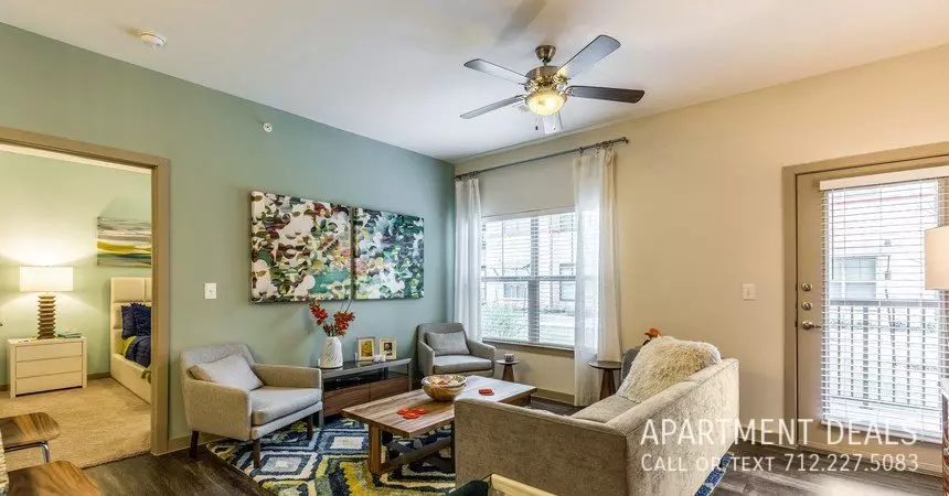 4817 East Sam Houston Parkway South, Pasadena, TX 77505 photo 5