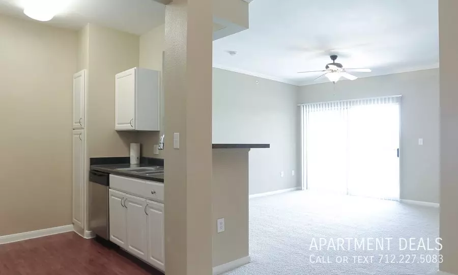 5051 Crenshaw Road, Pasadena, TX 77505 photo 2