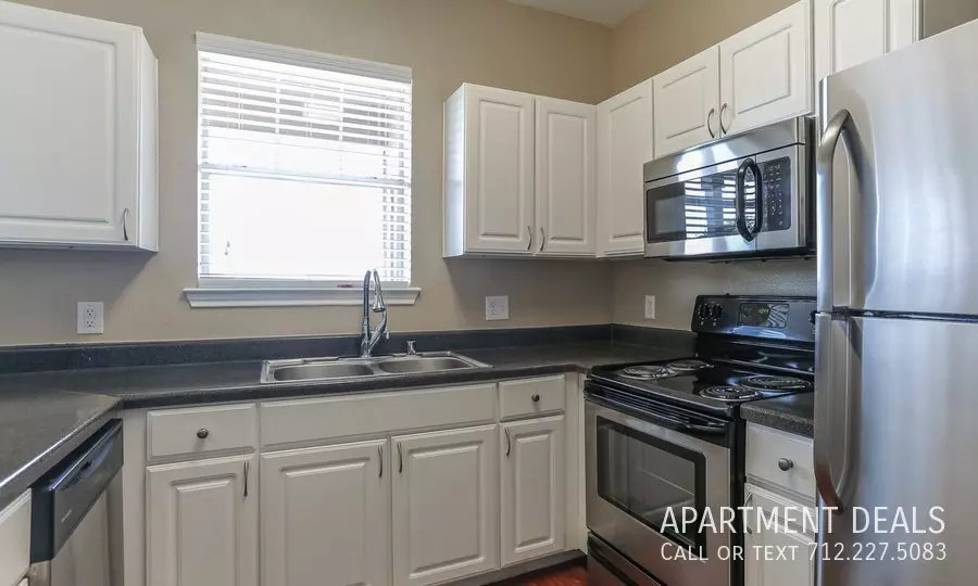 5051 Crenshaw Road, Pasadena, TX 77505 photo 4