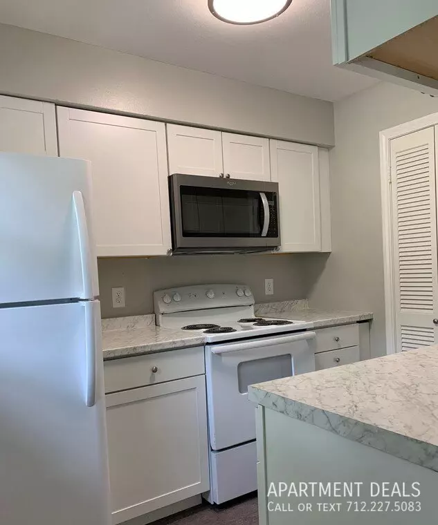 54 Strawberry Road, Pasadena, TX 77502 photo 2