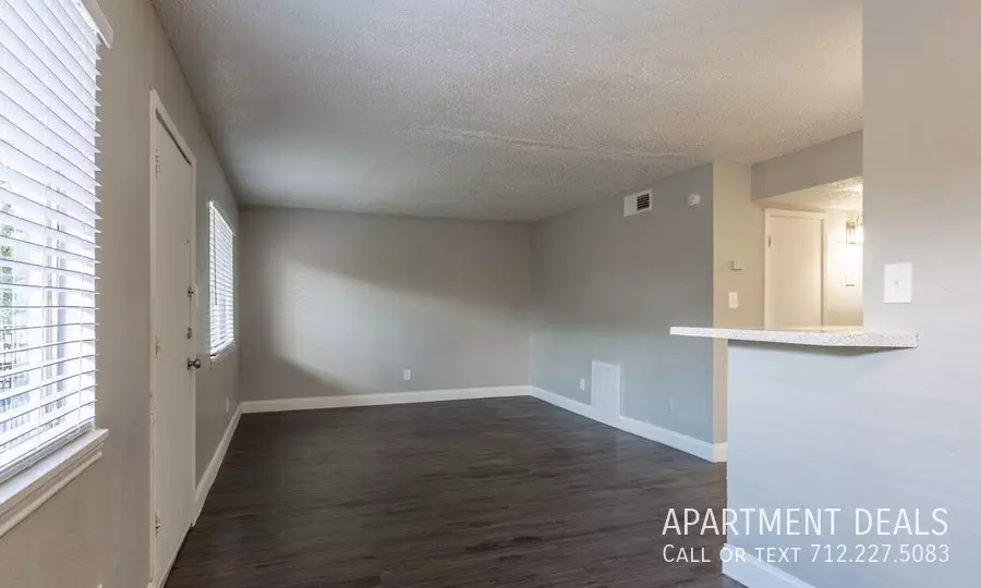 54 Strawberry Road, Pasadena, TX 77502 photo 4