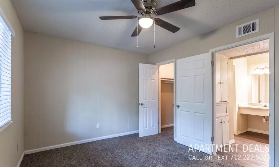 54 Strawberry Road, Pasadena, TX 77502 photo 5