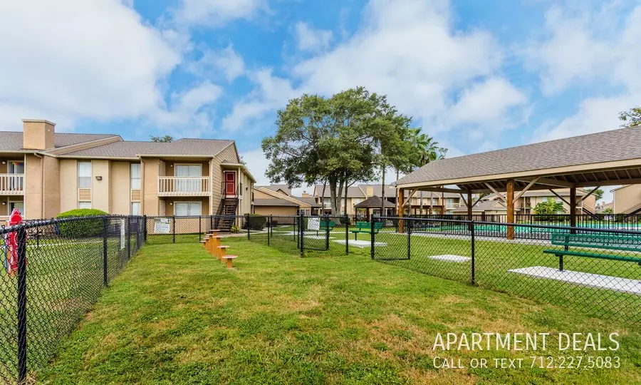 6571 Spencer Highway, Pasadena, TX 77505 photo 4
