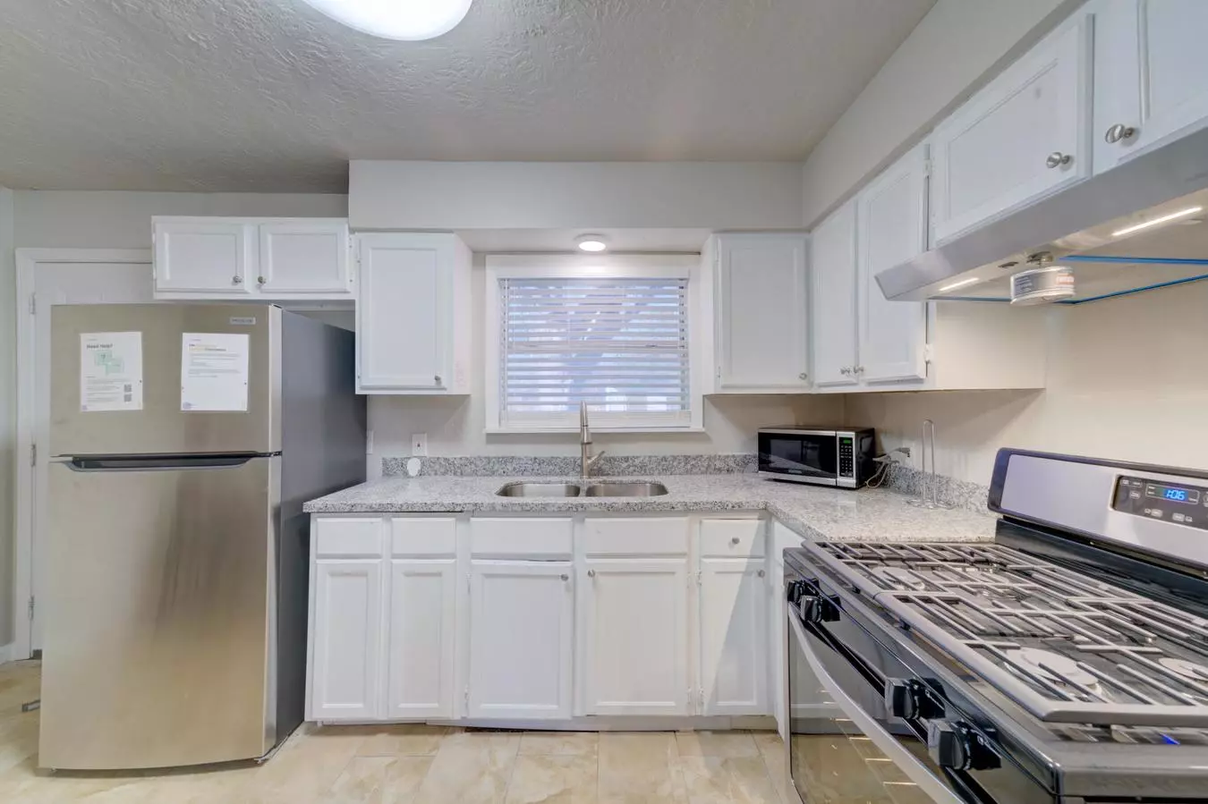 3303 Thornwood Drive, Pasadena, TX 77503 photo 3
