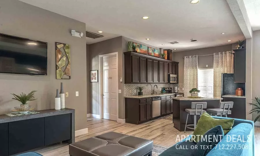 10006 Broadway Street, Pearland, TX 77584 photo 2