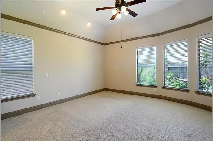 12413 Page Crest Lane, Pearland, TX 77584 photo 2