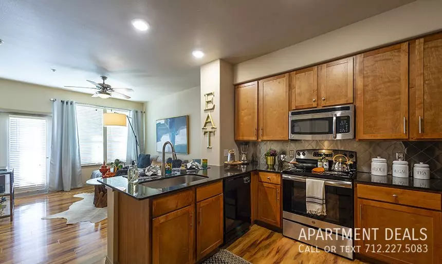2506 Business Center Drive, Pearland, TX 77584 photo 2