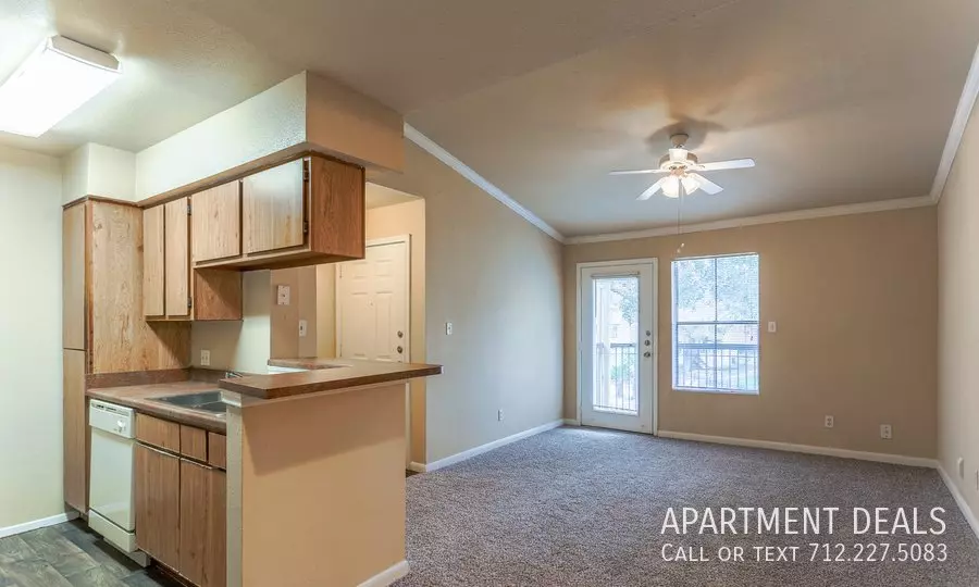 2510 Alexander Lane, Pearland, TX 77581 photo 2