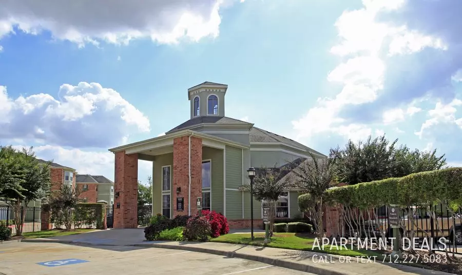 2856 Oak Road, Pearland, TX 77584 photo 2