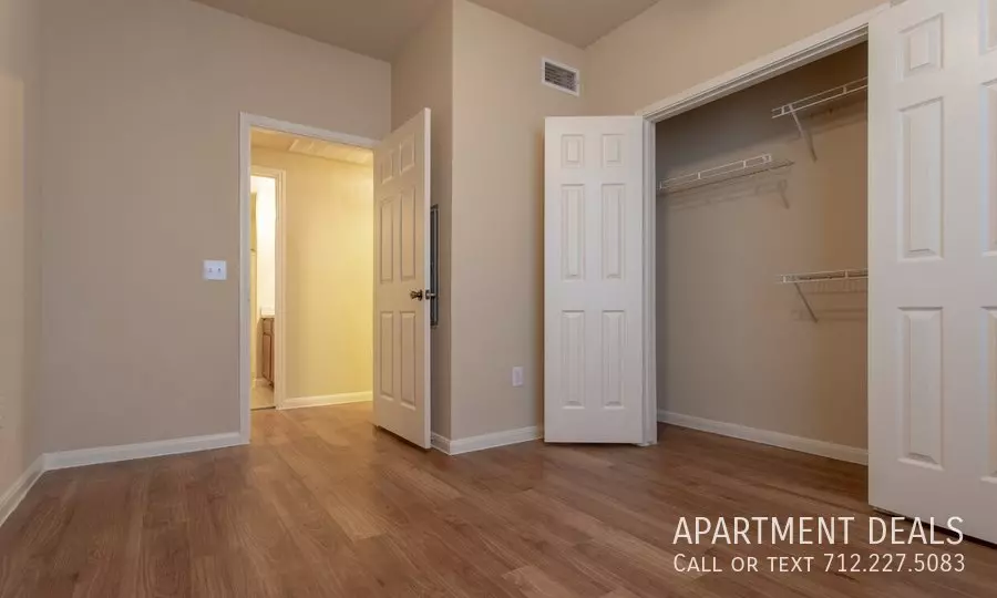 2926 Oak Road, Pearland, TX 77584 photo 3