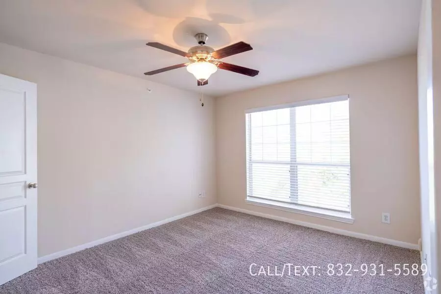 3196 John Lizer Road, Pearland, TX 77581 photo 4