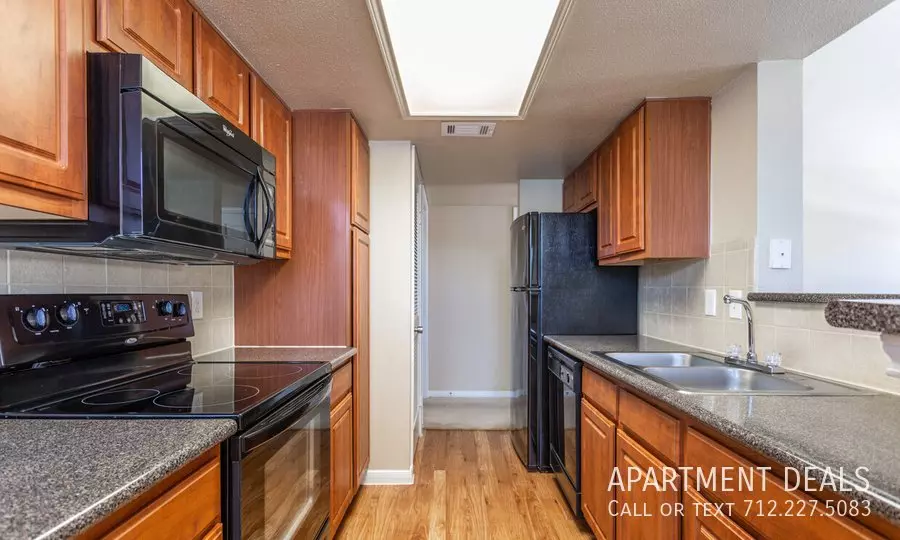 3210 Randall Drive, Pearland, TX 77581 photo 3