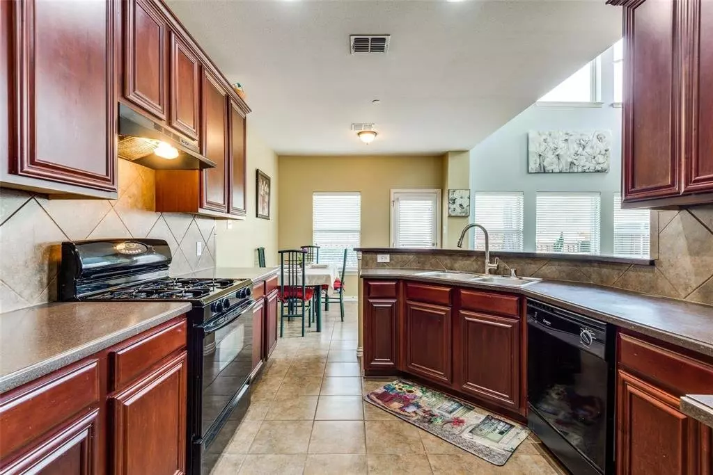 8730 Manhattan Avenue, Plano, TX 75024 photo 4