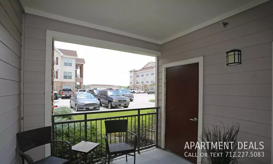 21905 Valley Ranch Crossing Drive, Porter, TX 77365 photo 4