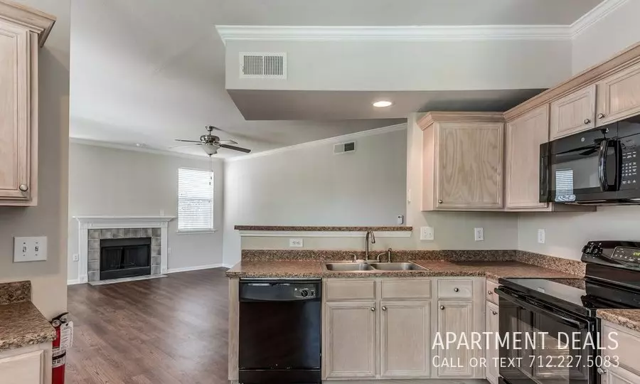 23206 Forest North Drive, Kingwood, TX 77339 photo 2