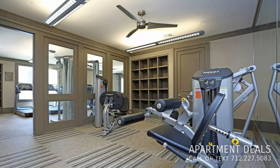 337 Forest Center Drive, Kingwood, TX 77339 photo 4