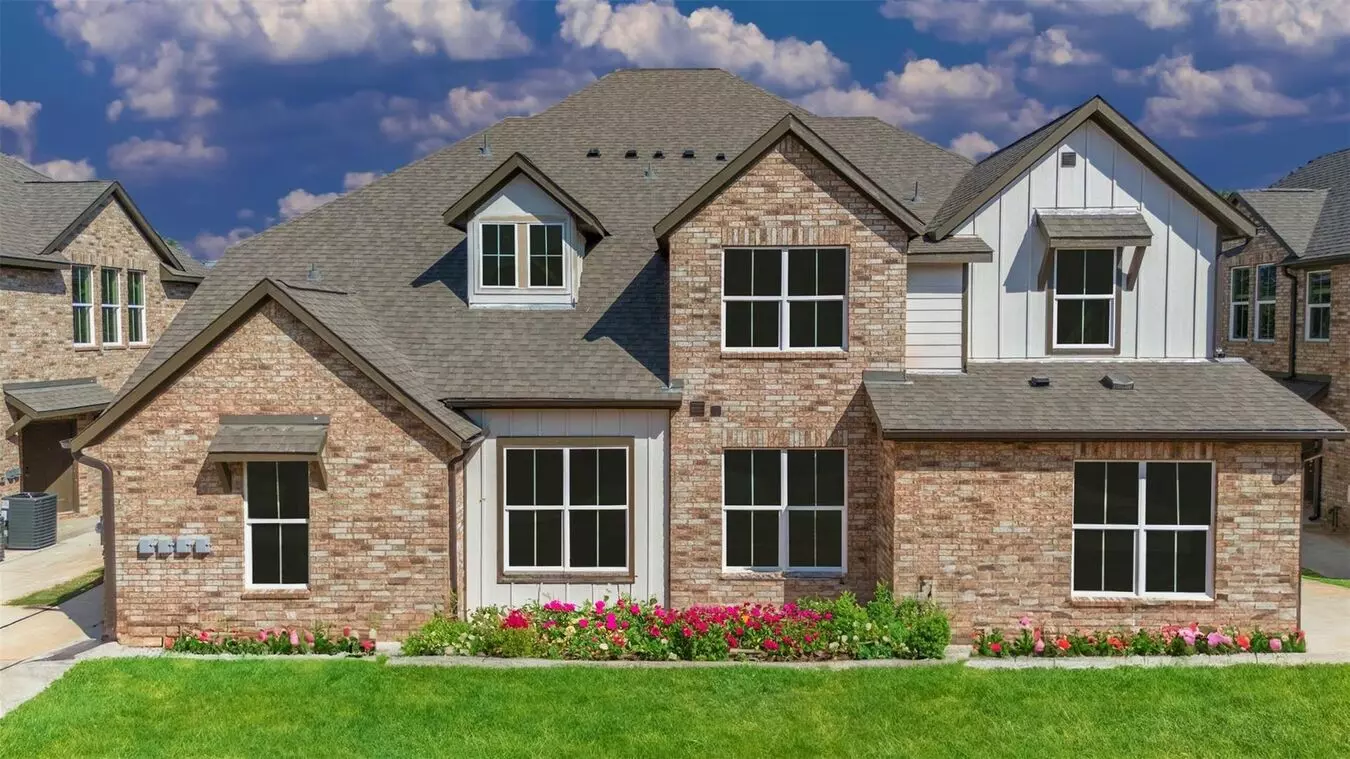 203 Park Place Circle, Waller, TX 77484 photo 2