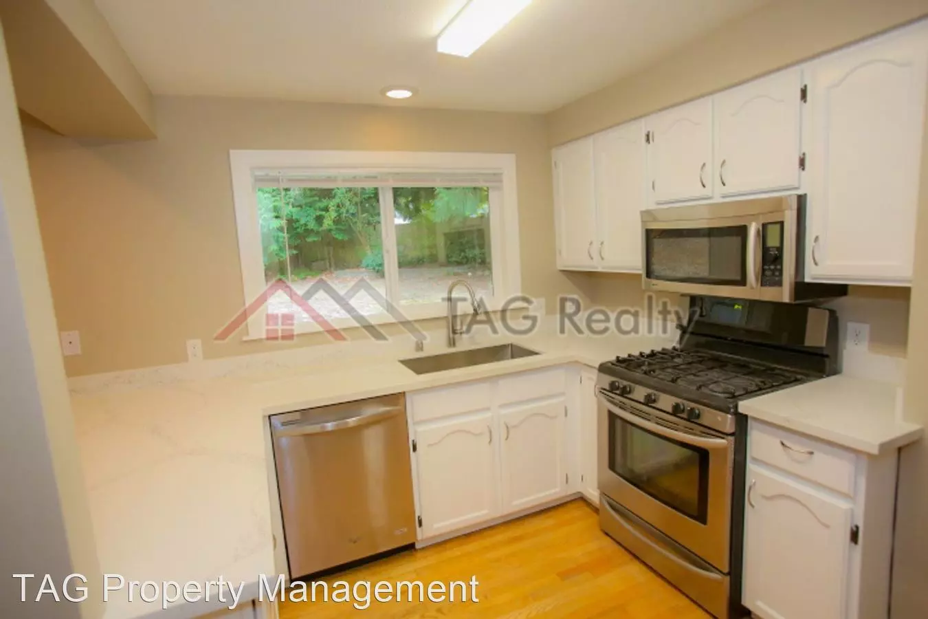 Beautiful 3 Bed 2 Bath Home in Education Hill, Redmond photo 2