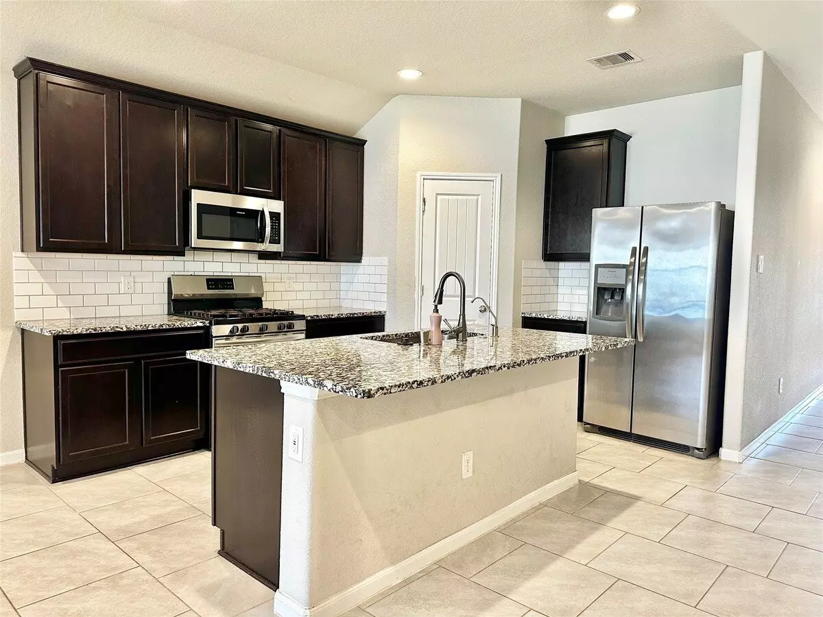 18330 Arcola Bay Lane, Richmond, TX 77407 photo 3