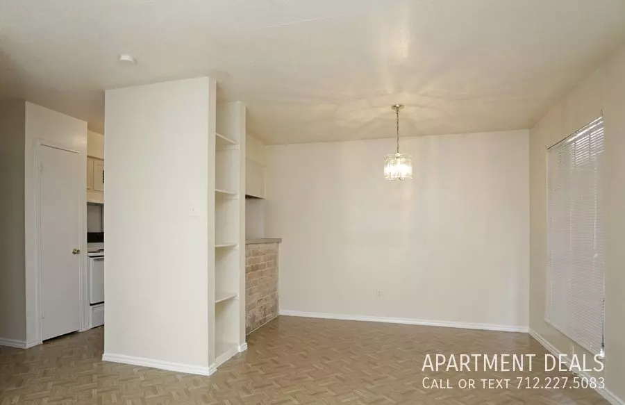 2117 Thompson Road, Richmond, TX 77469 photo 2