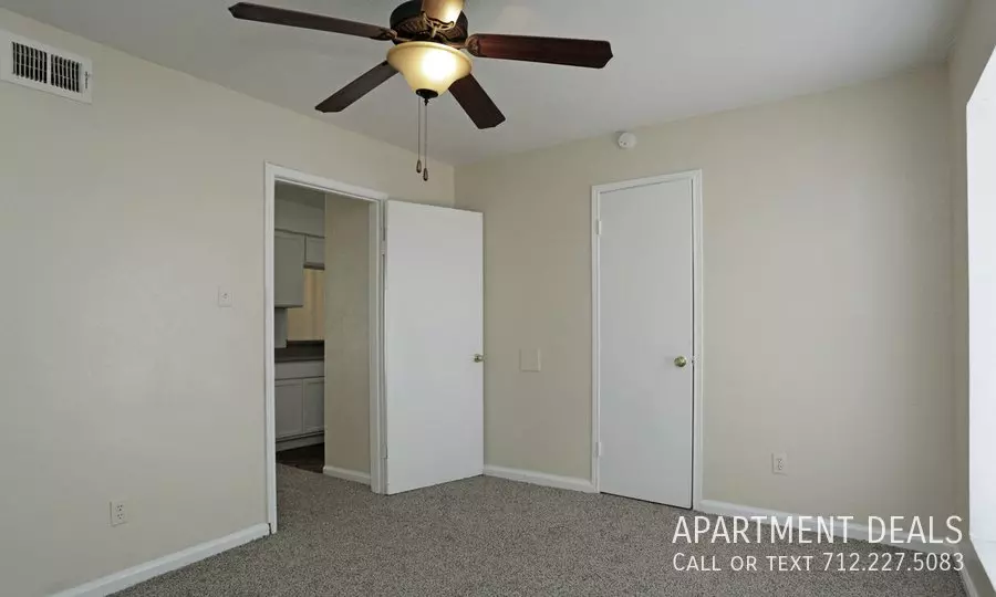 2117 Thompson Road, Richmond, TX 77469 photo 4