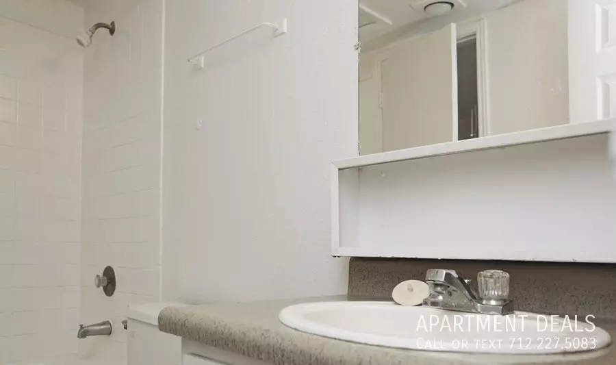 2117 Thompson Road, Richmond, TX 77469 photo 5