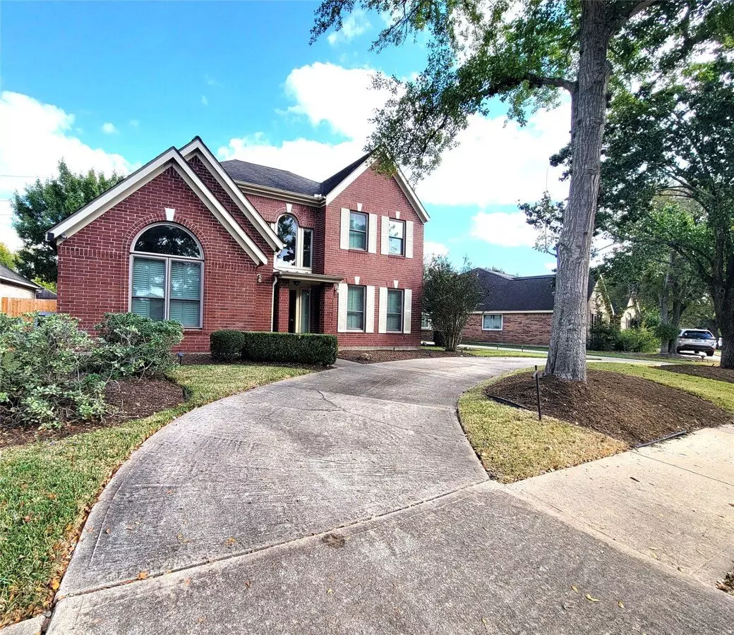 2214 Old South Drive, Richmond, TX 77406 photo 2