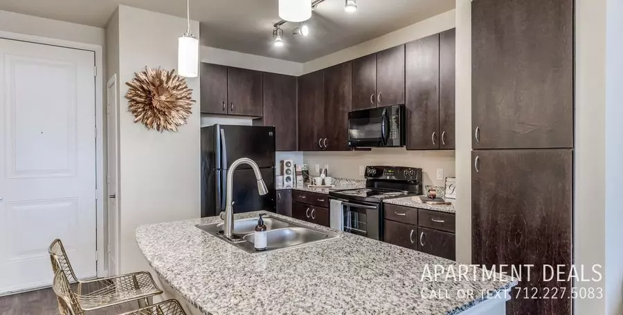4909 Lake Gladewater Court, Richmond, TX 77407 photo 5