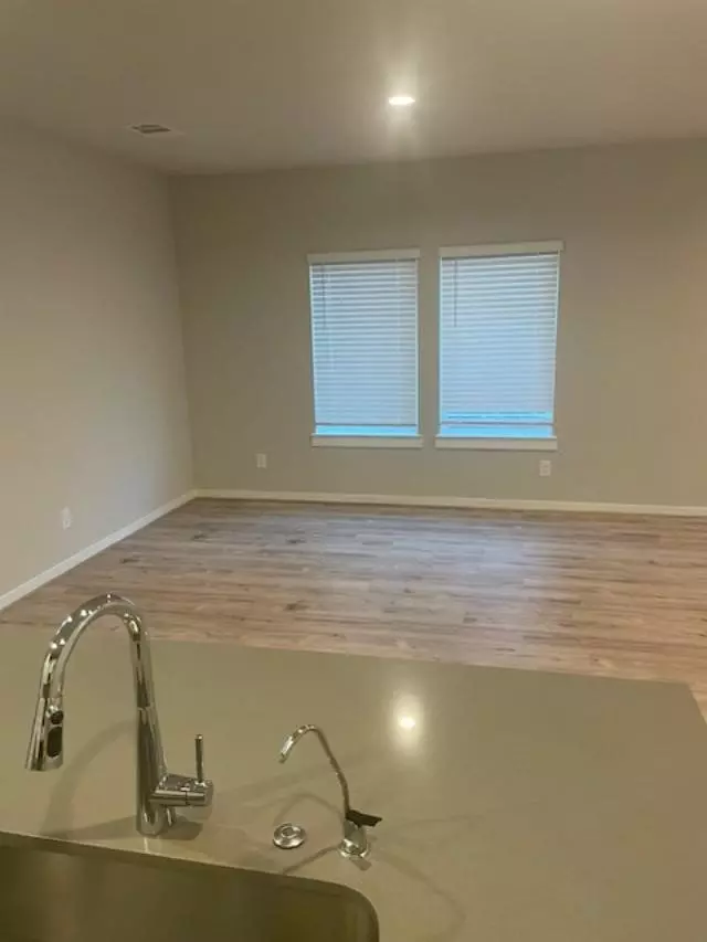 7515 Rainham Valley Lane, Richmond, TX 77407 photo 3