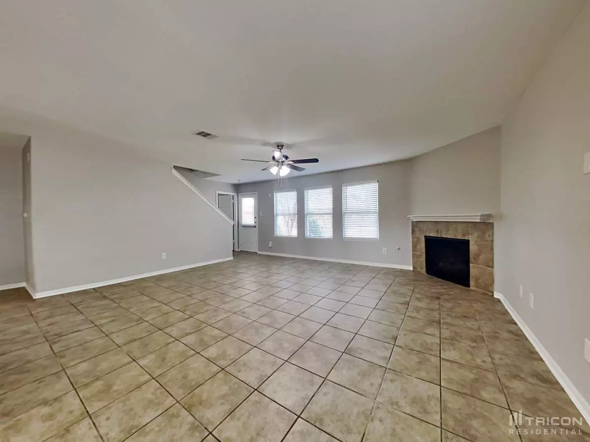 2034 Indian Clearing Trail, Rosenberg, TX 77471 photo 3