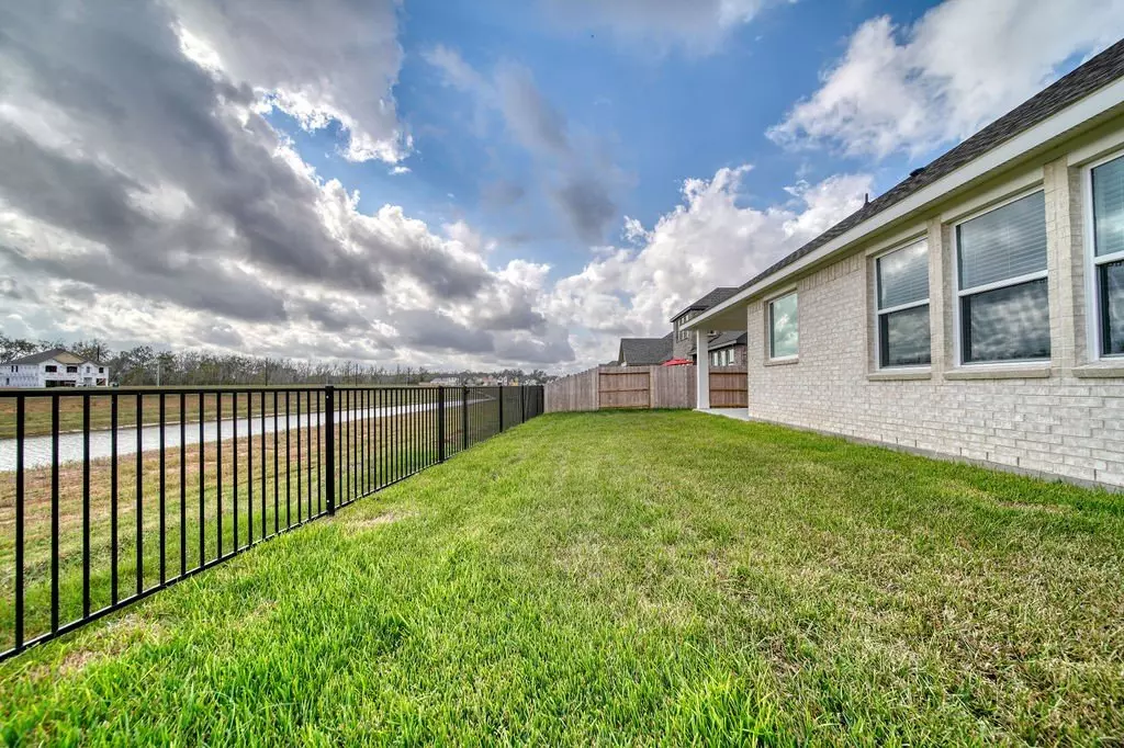 2646 Wastelbread Lane, Rosenberg, TX 77471 photo 2