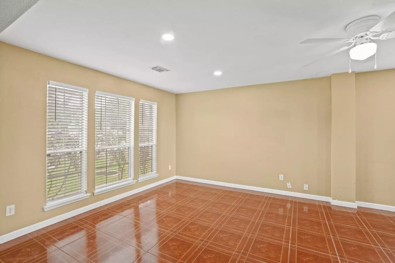 4 Bedroom 2 Bath House In Rosenberg photo 3