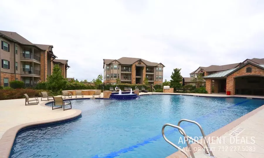 607 Park Place Boulevard, Rosenberg, TX 77469 photo 4