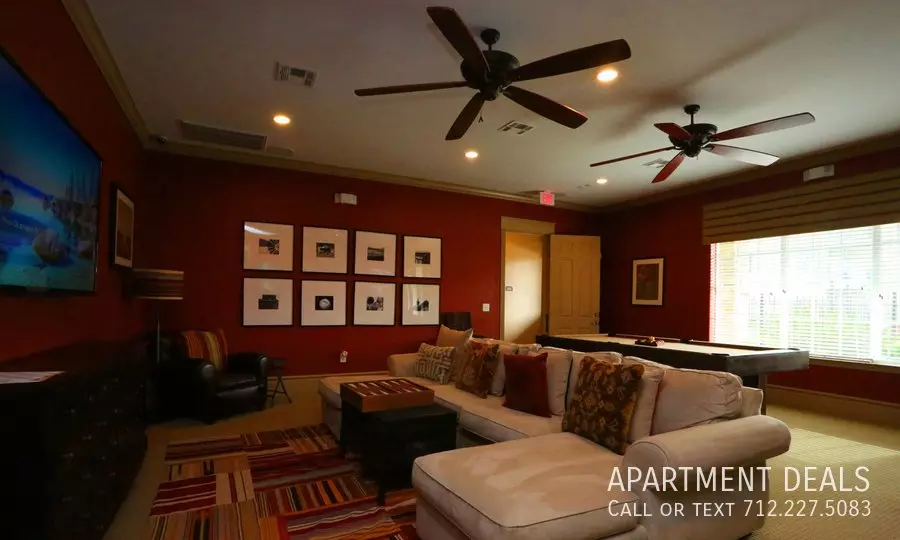 607 Park Place Boulevard, Rosenberg, TX 77469 photo 3