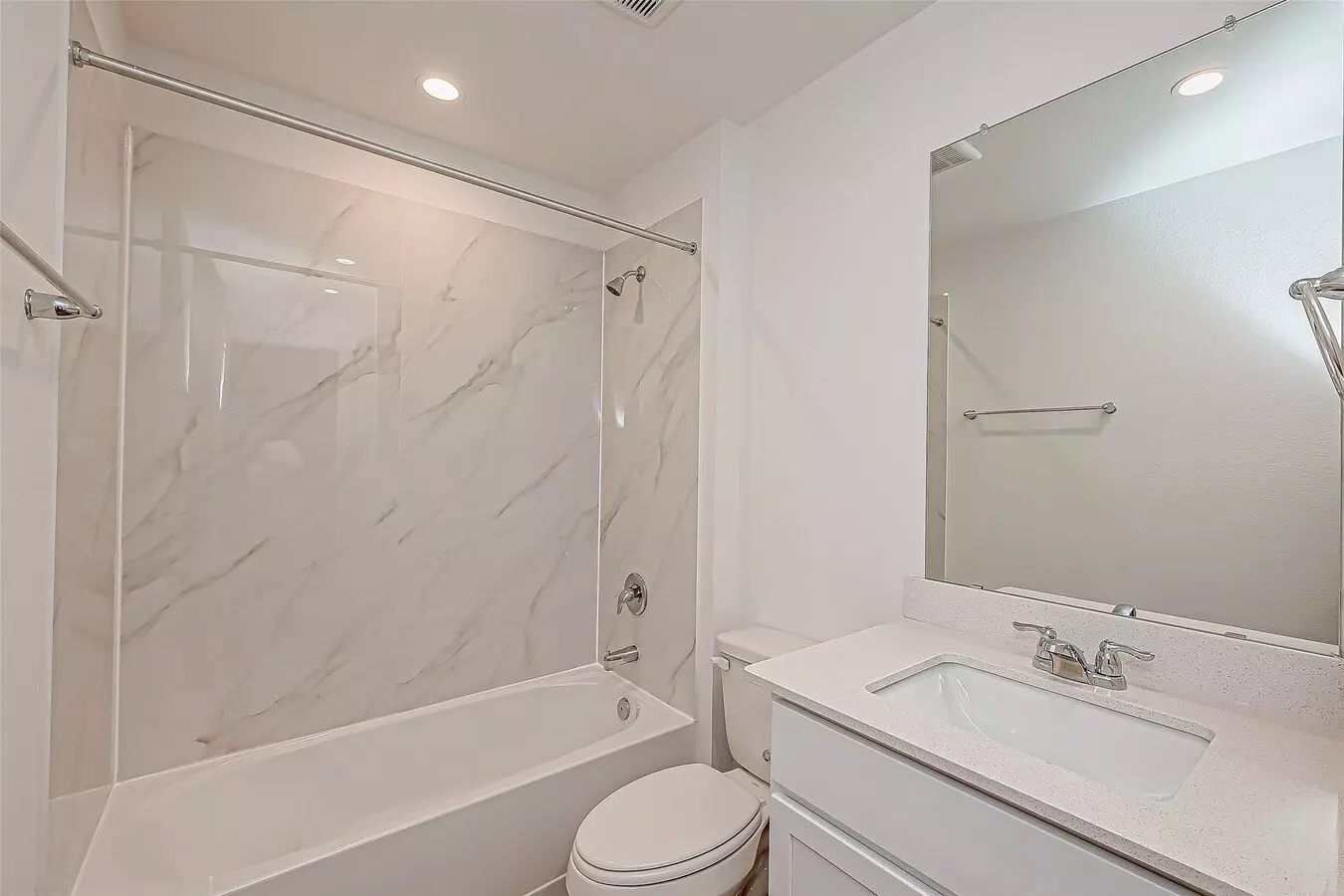 6108 Ryon Falls Drive, Rosenberg, TX 77469 photo 2